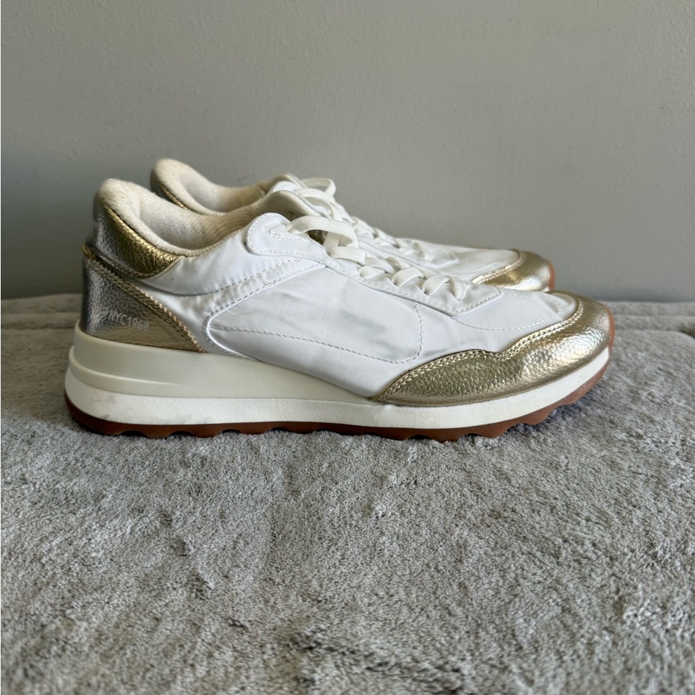 Anne Klein Walkon White and Gold Women’s Sneakers 7.5M
